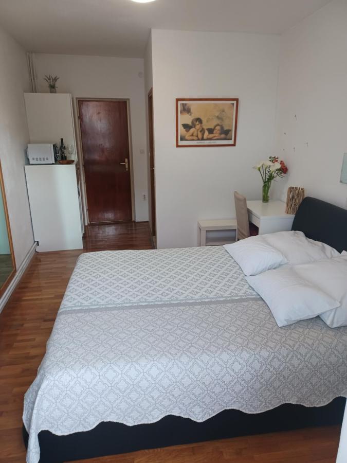 Rooms & Apartments Dolac Hvar Town Esterno foto