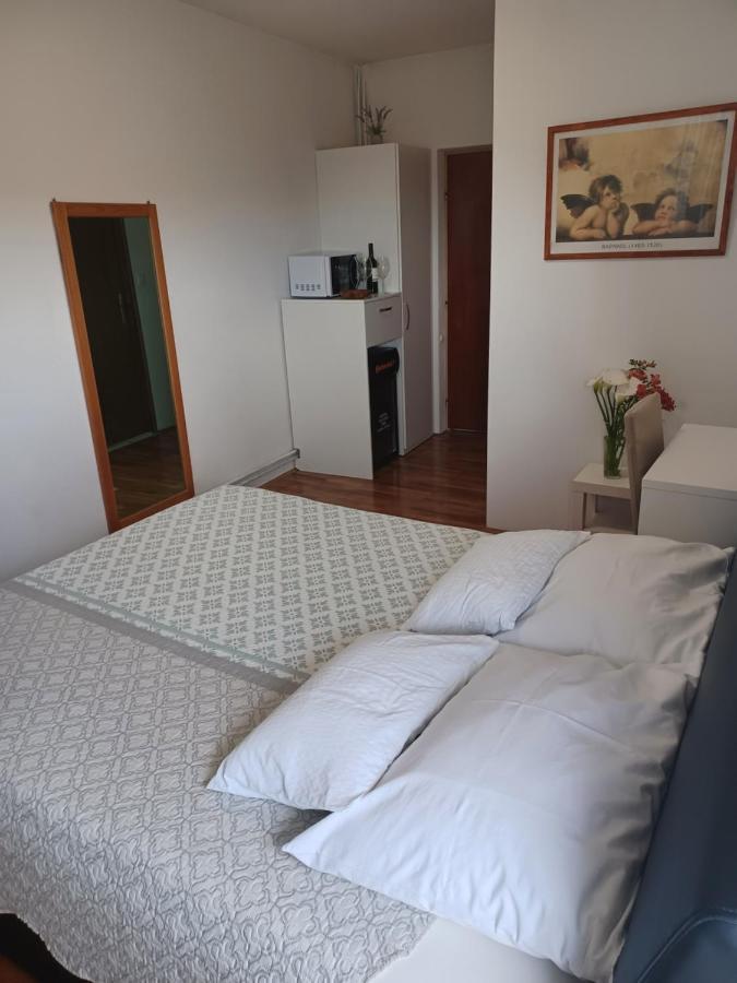 Rooms & Apartments Dolac Hvar Town Esterno foto
